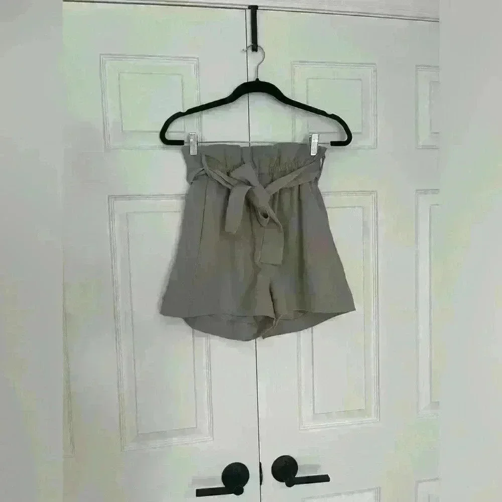 NWOT ARITZIA WILFRED PAPER BAG HIGH WAIST SHORT SIZE 4 GREY TAUPE - Picture 4 of 8